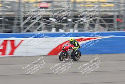 media/Oct-16-2022-Fastrack Riders (Sun) [[609ae93014]]/Level 4/Session 1 Start Finish/